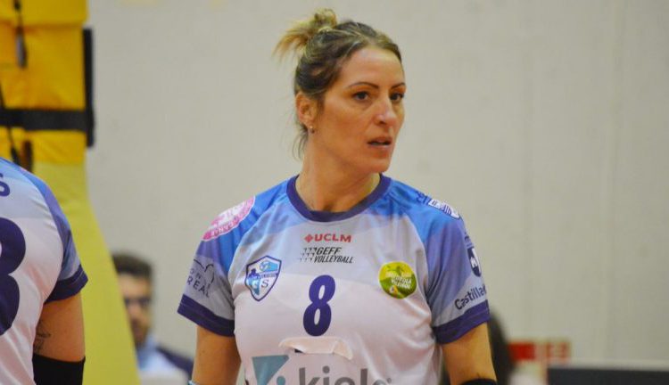 DIANA SÁNCHEZ CAUSA BAJA EN EL CV KIELE