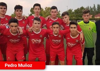 EL ATLÉTICO PEDRO MUÑOZ Y EL SPORTING DE ALCÁZAR DISPUTAN UN CHOQUE DE ALTURAS.