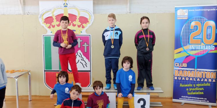 EL 8º CIRCUITO PROVINCIAL DE BÁDMINTON DE DEPORTE ESCOLAR ARRANCA EN EL CASAR