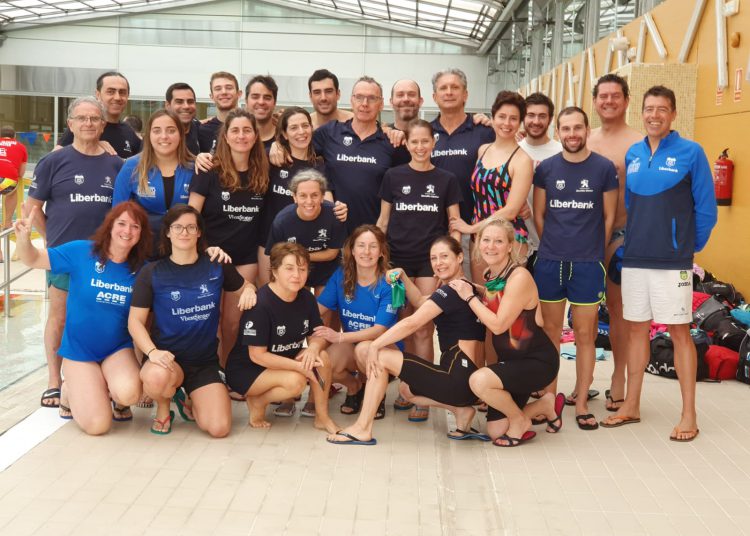 El equipo del Club Liberbank natación Monteverde sigue líder después de la segunda jornada de liga.