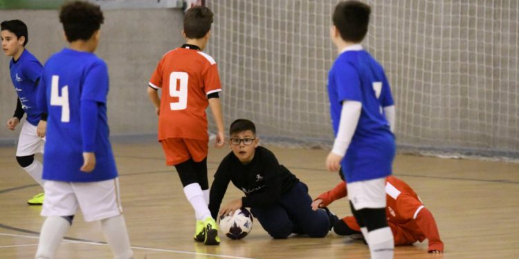 GALERÍA DE LA PRESENTACIÓN DE LAS ESCUELAS DE SAN ANTÓN Y PRÍNCIPE FELIPE EN EL PARTIDO DE ALBACETE FS