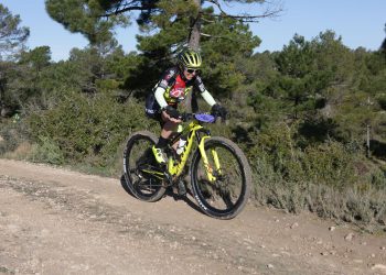 Xavier Calaf y Nieves Giménez triunfan en Almansa
