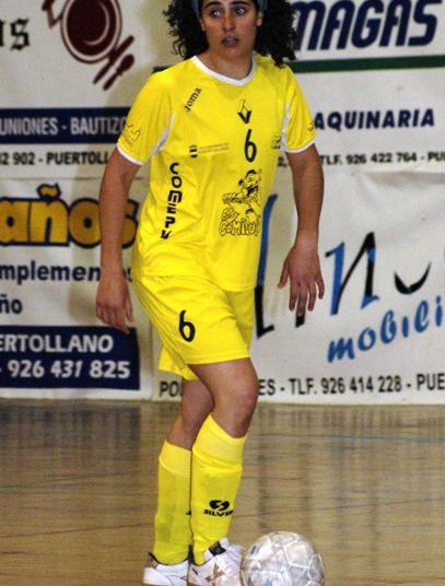 ¿QUÉ FUE DE…? Sandra Orenes , jugadora de origen ilicitano, perteneció a la primera plantilla del Club Deportivo Salesianos Puertollano durante 4 temporadas