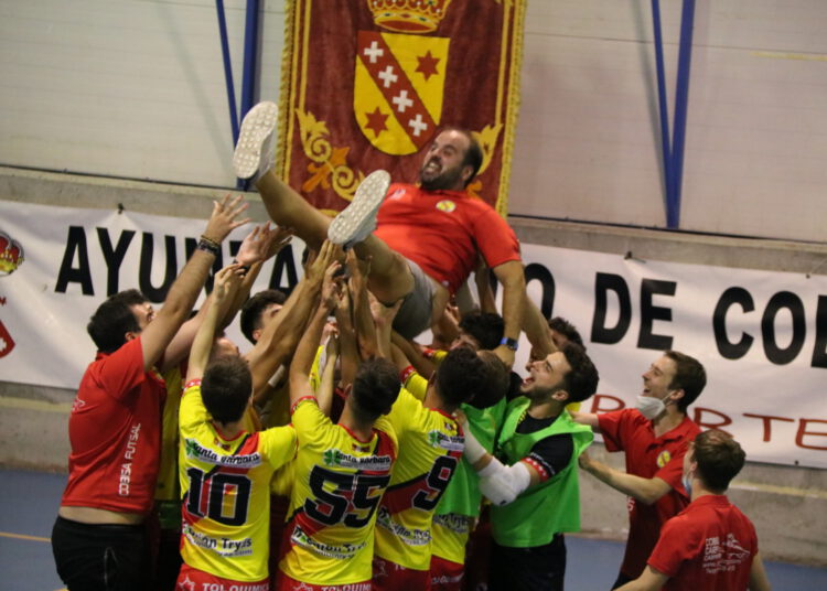 El CD Cobisa FS remató su gran temporada con ascenso ante un gran Infantes FS